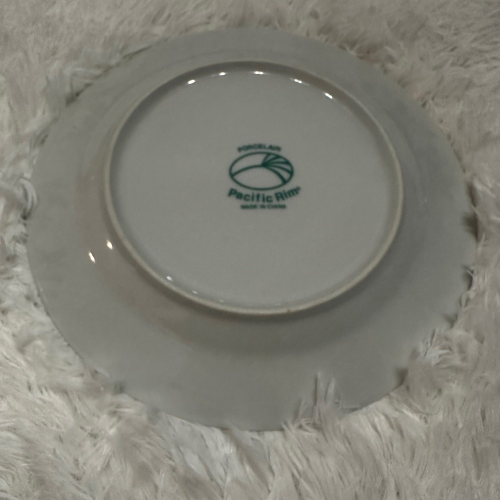 Set of 4 Vintage‎ Christmas Tree Dessert Salad Plates Pacific Rim Porcelain - Picture 4 of 5